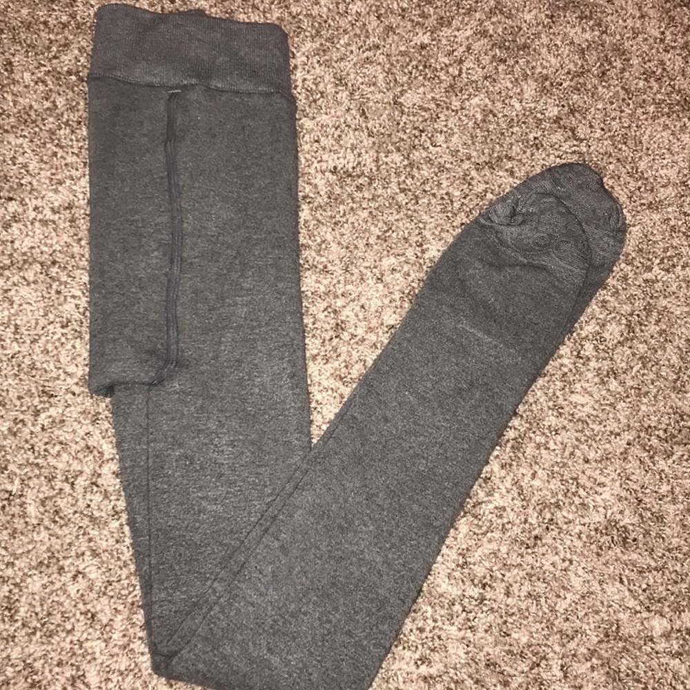‼️AMAZING SOFT LEGGINGS WITH FEET‼️